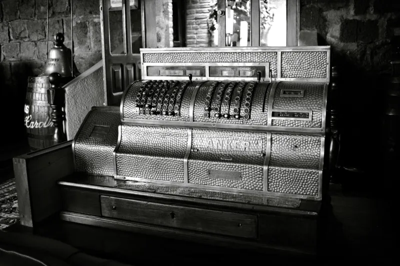 The Virginia Lawyer Who Secretly Invented Modern Credit — Then Vanished From History